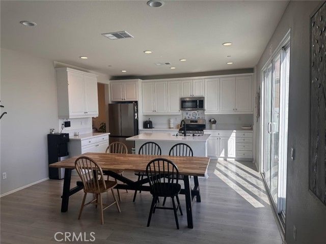 8883 Beacon Avenue, Hesperia, CA 92344