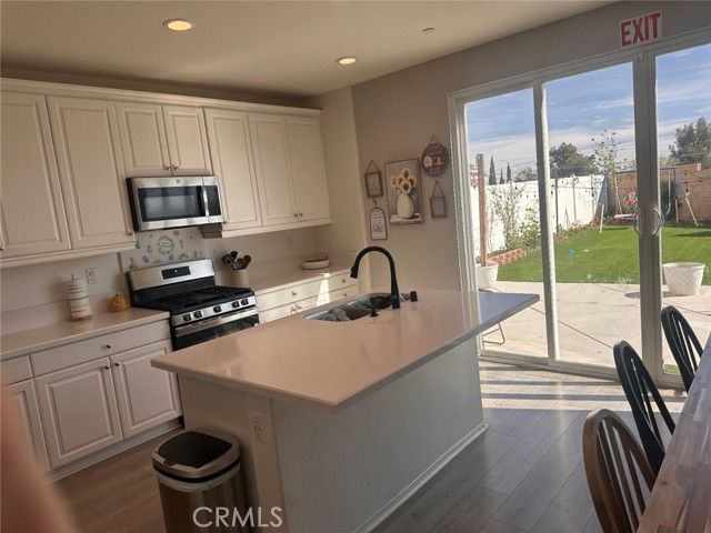 8883 Beacon Avenue, Hesperia, CA 92344