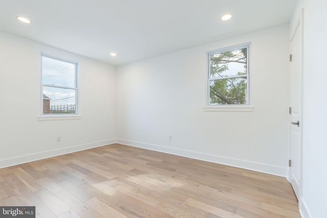 5746 GRAYS AVE, Philadelphia, PA 19143