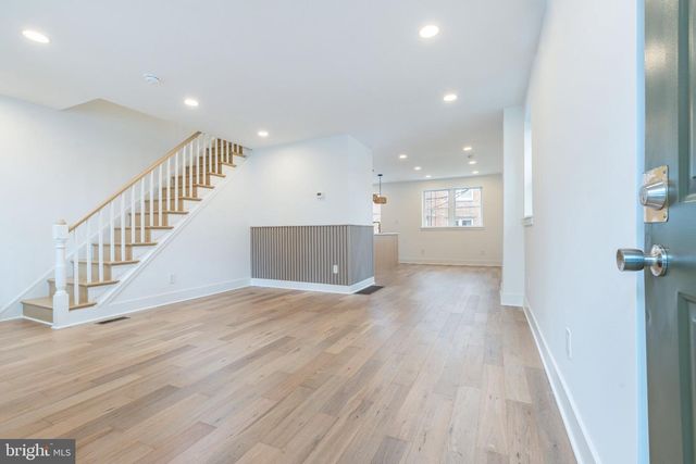 5746 GRAYS AVE, Philadelphia, PA 19143