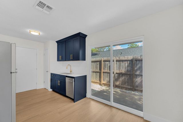 1008 Wilks Ave, Austin, TX 78752