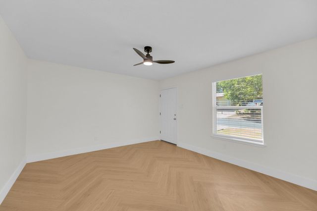 1008 Wilks Ave, Austin, TX 78752