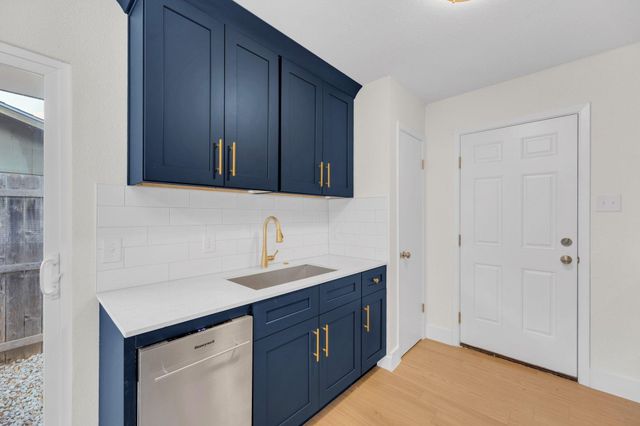 1008 Wilks Ave, Austin, TX 78752