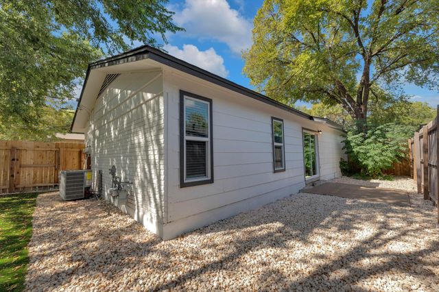 1008 Wilks Ave, Austin, TX 78752