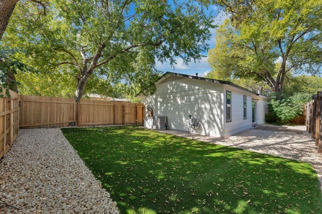 1008 Wilks Ave, Austin, TX 78752