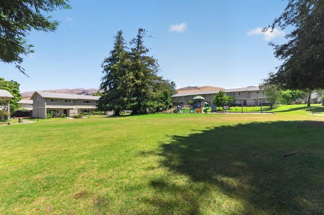 92 Hemlock Lane, Milpitas, CA 95035