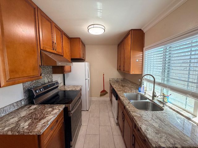 92 Hemlock Lane, Milpitas, CA 95035