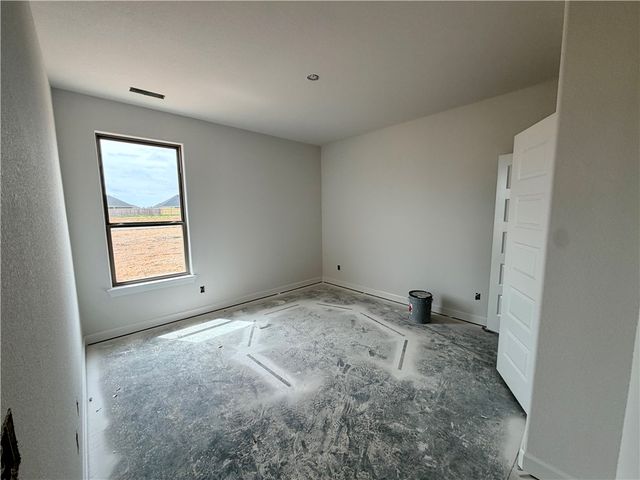 803 Jenison Road, Tontitown, AR 72762