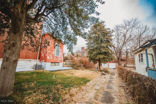 529 6th Street, Parkersburg, WV 26101