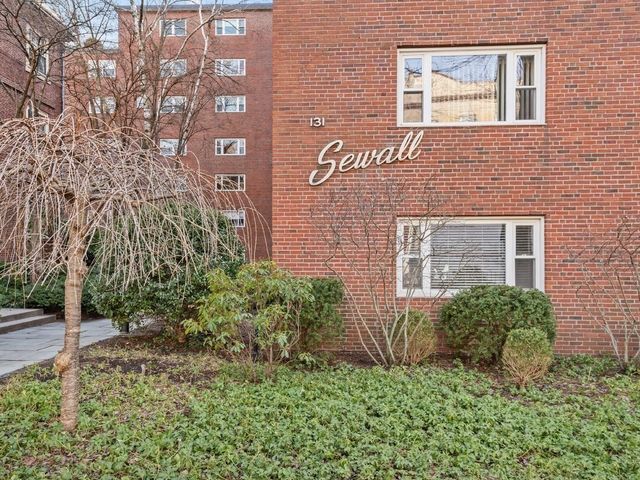 131 Sewall Ave 6, Brookline, MA 02446