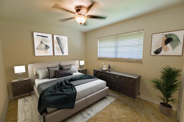 471 SE Lamon Lane, Port St. Lucie, FL 34983