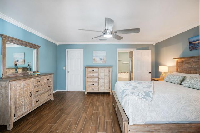 3196 CRYSTAL LAKES COURT, Sarasota, FL 34235