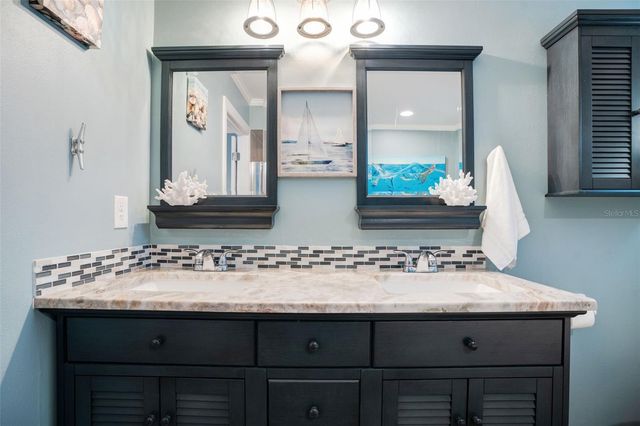 3196 CRYSTAL LAKES COURT, Sarasota, FL 34235