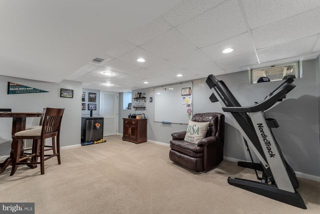 16 CHESTNUT AVE, Frenchtown, NJ 08825