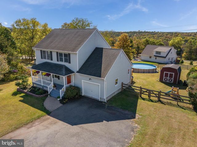 16 CHESTNUT AVE, Frenchtown, NJ 08825