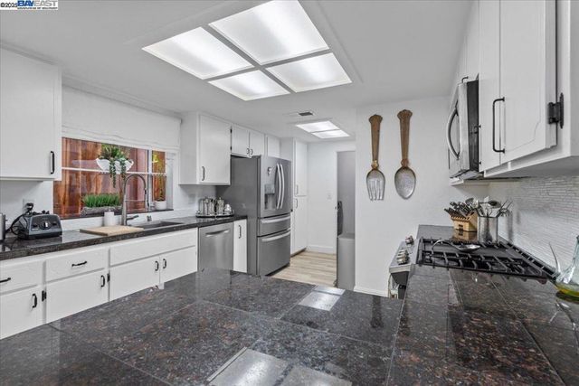 60 W South St, Tracy, CA 95376