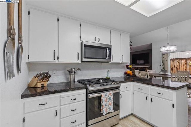 60 W South St, Tracy, CA 95376