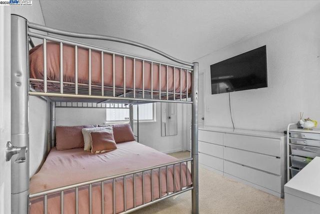 60 W South St, Tracy, CA 95376