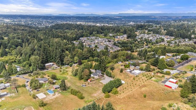 2352 31st Avenue SW, Puyallup, WA 98373