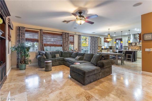 324 Glistening Cloud Drive, Henderson, NV 89012