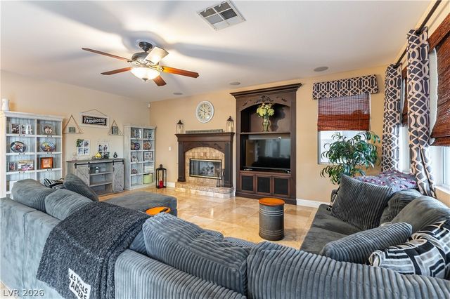 324 Glistening Cloud Drive, Henderson, NV 89012