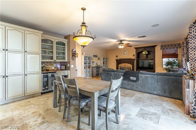 324 Glistening Cloud Drive, Henderson, NV 89012