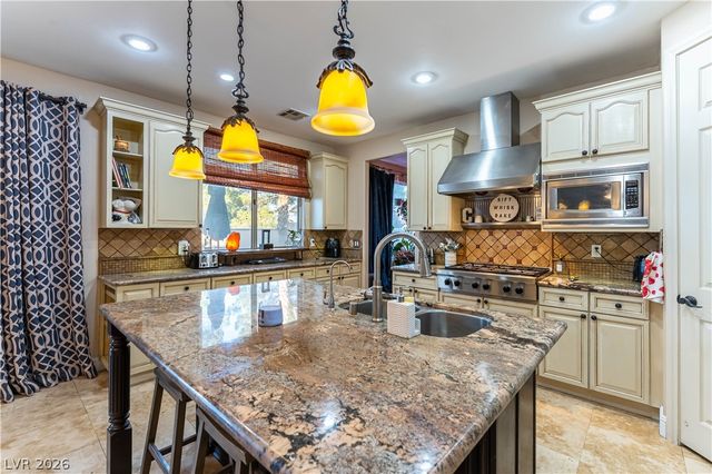 324 Glistening Cloud Drive, Henderson, NV 89012