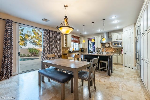 324 Glistening Cloud Drive, Henderson, NV 89012