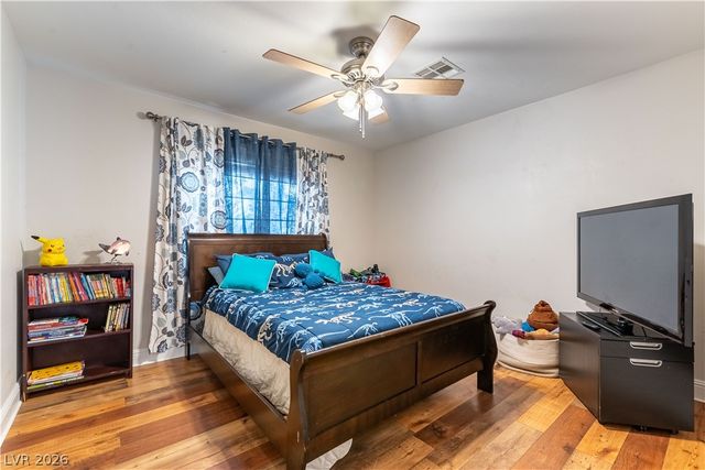 324 Glistening Cloud Drive, Henderson, NV 89012