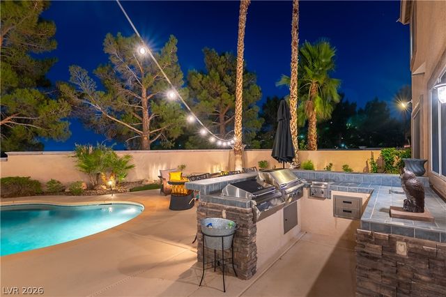 324 Glistening Cloud Drive, Henderson, NV 89012