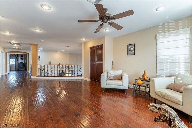 324 Glistening Cloud Drive, Henderson, NV 89012