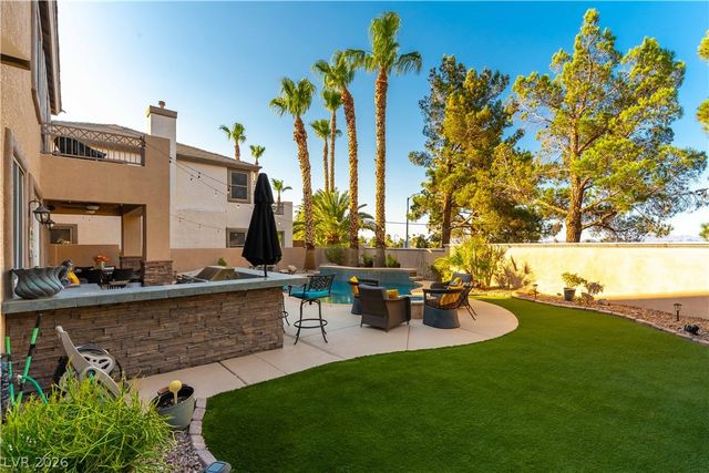 324 Glistening Cloud Drive, Henderson, NV 89012