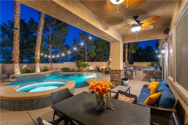 324 Glistening Cloud Drive, Henderson, NV 89012