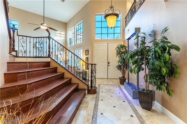 324 Glistening Cloud Drive, Henderson, NV 89012