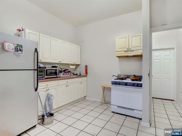 81 Auburn Street 5, Paterson, NJ 07501