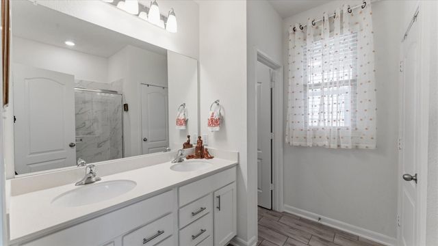 12571 New Castle Park Lane, Houston, TX 77044