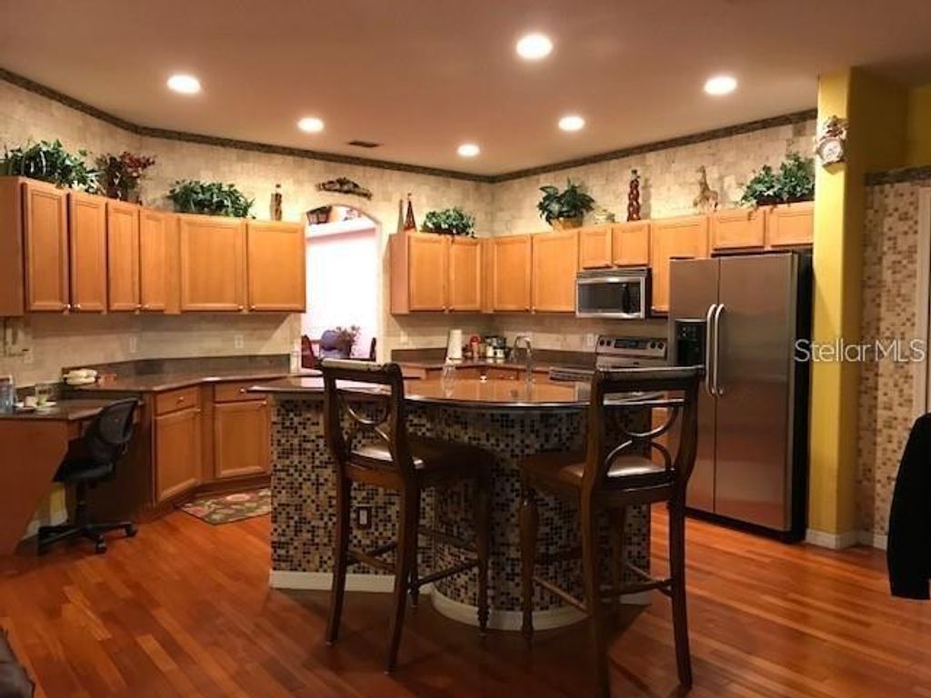 Image 5 of property listing at 5948 WINCHESTER ISLE ROAD, Orlando, FL 32829