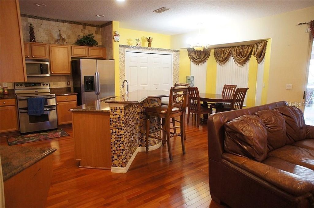Image 9 of property listing at 5948 WINCHESTER ISLE ROAD, Orlando, FL 32829
