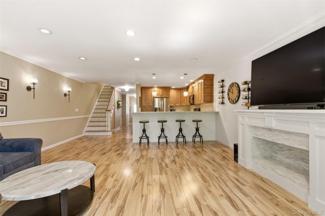 13 Pine Street, Huntington, NY 11743
