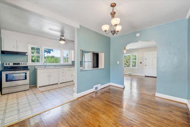 294 Webster Heights RD, Roanoke, VA 24012