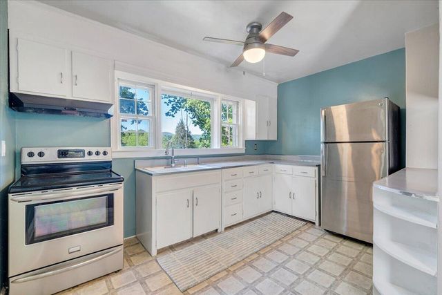 294 Webster Heights RD, Roanoke, VA 24012