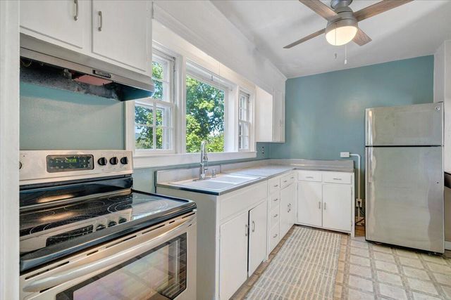 294 Webster Heights RD, Roanoke, VA 24012