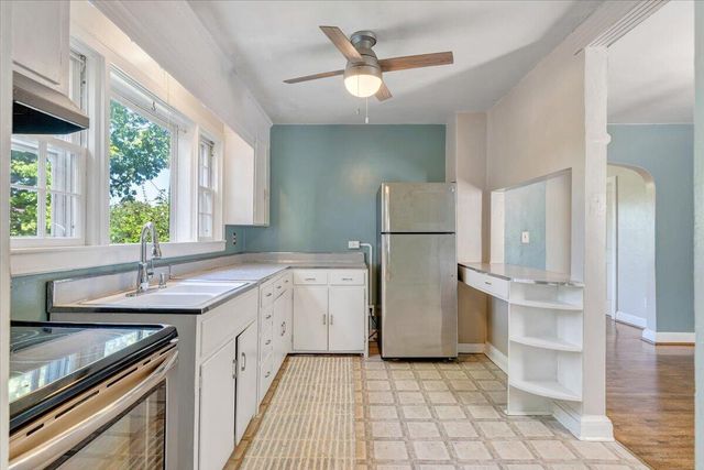 294 Webster Heights RD, Roanoke, VA 24012