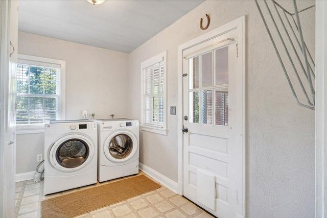 294 Webster Heights RD, Roanoke, VA 24012