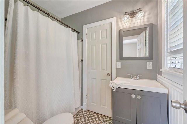 294 Webster Heights RD, Roanoke, VA 24012