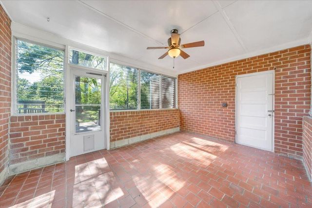 294 Webster Heights RD, Roanoke, VA 24012