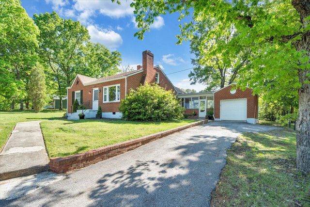 294 Webster Heights RD, Roanoke, VA 24012