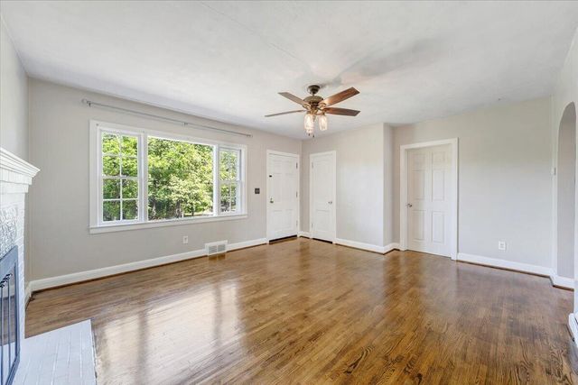 294 Webster Heights RD, Roanoke, VA 24012