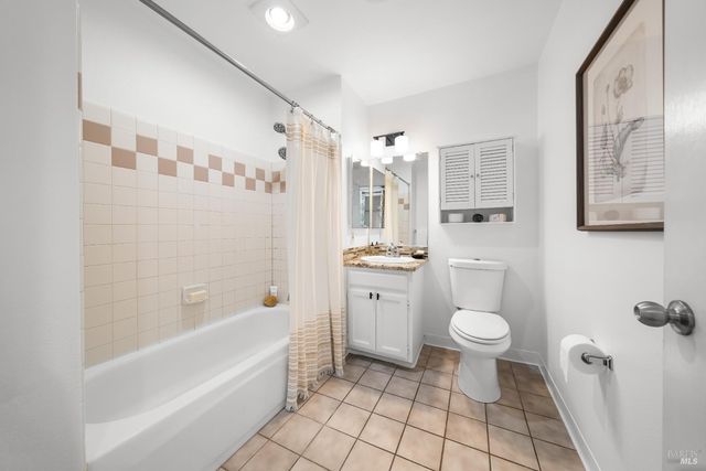 1757 Burgundy Ct, Petaluma, CA 94954