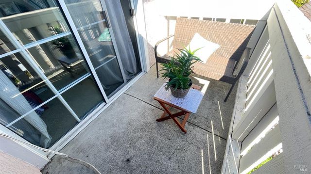 1757 Burgundy Ct, Petaluma, CA 94954